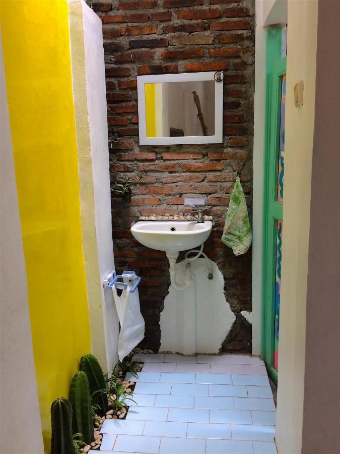 "Nomore" Gallery And Guesthouse Yogyakarta Kültér fotó