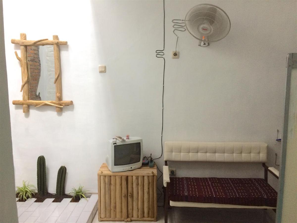 "Nomore" Gallery And Guesthouse Yogyakarta Kültér fotó